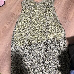 Floral Sleeveless Maxi Dress